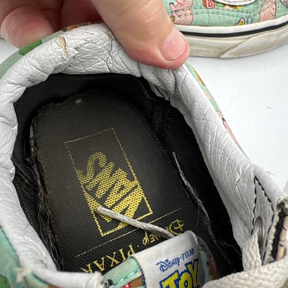 Vans Old Skool Toy Story Andy's Toys Womens 9 EU40 Woody Buzz Rex Skate Shoes - Picture 12 of 13